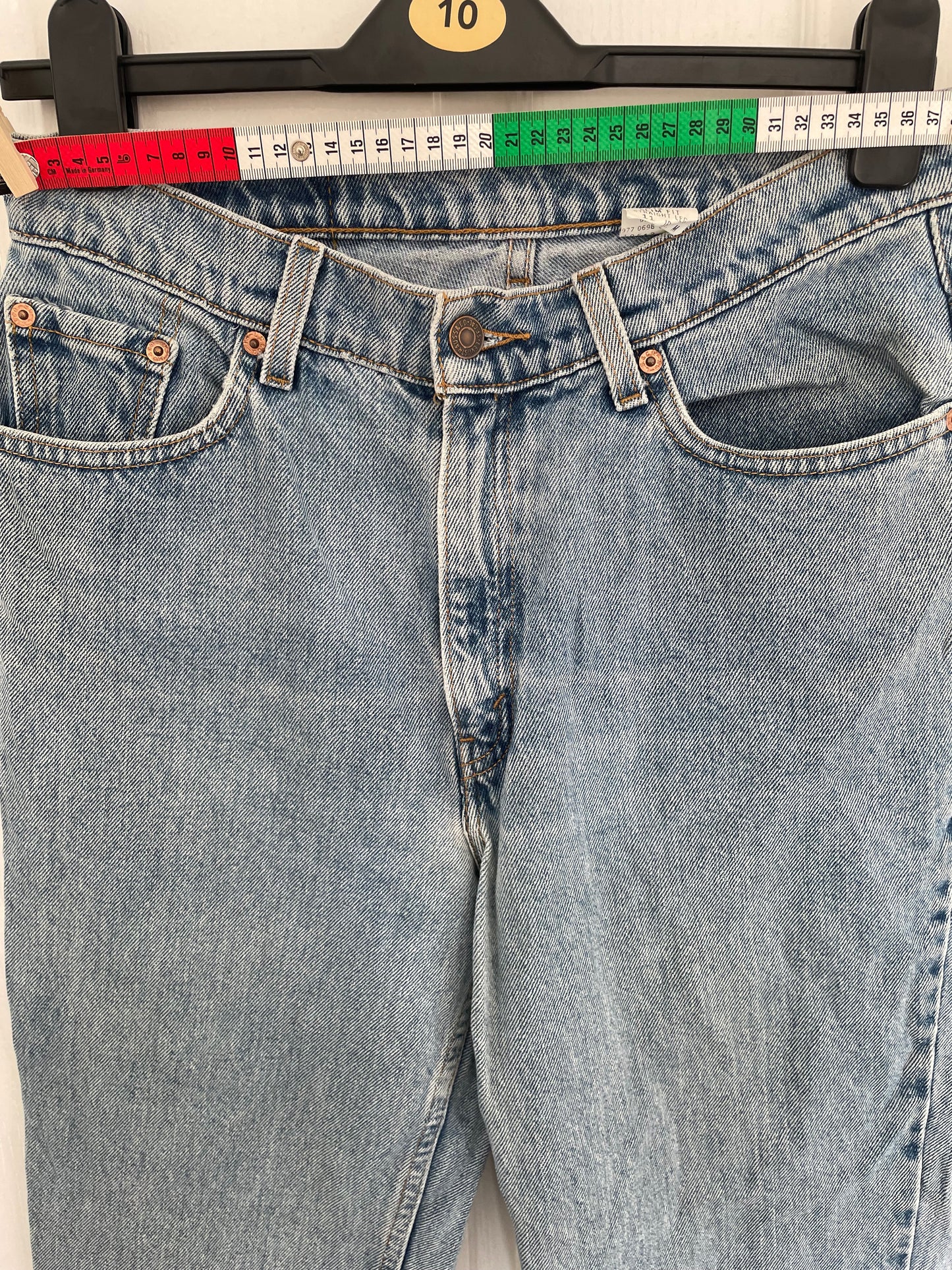 Women’s High Waisted, Slim fit, Straight Leg Levi’s Jeans