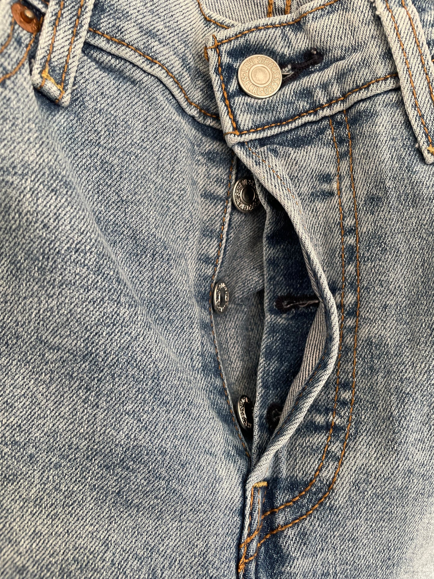 Women’s High Waisted, Wedgie Straight Levi’s Jeans