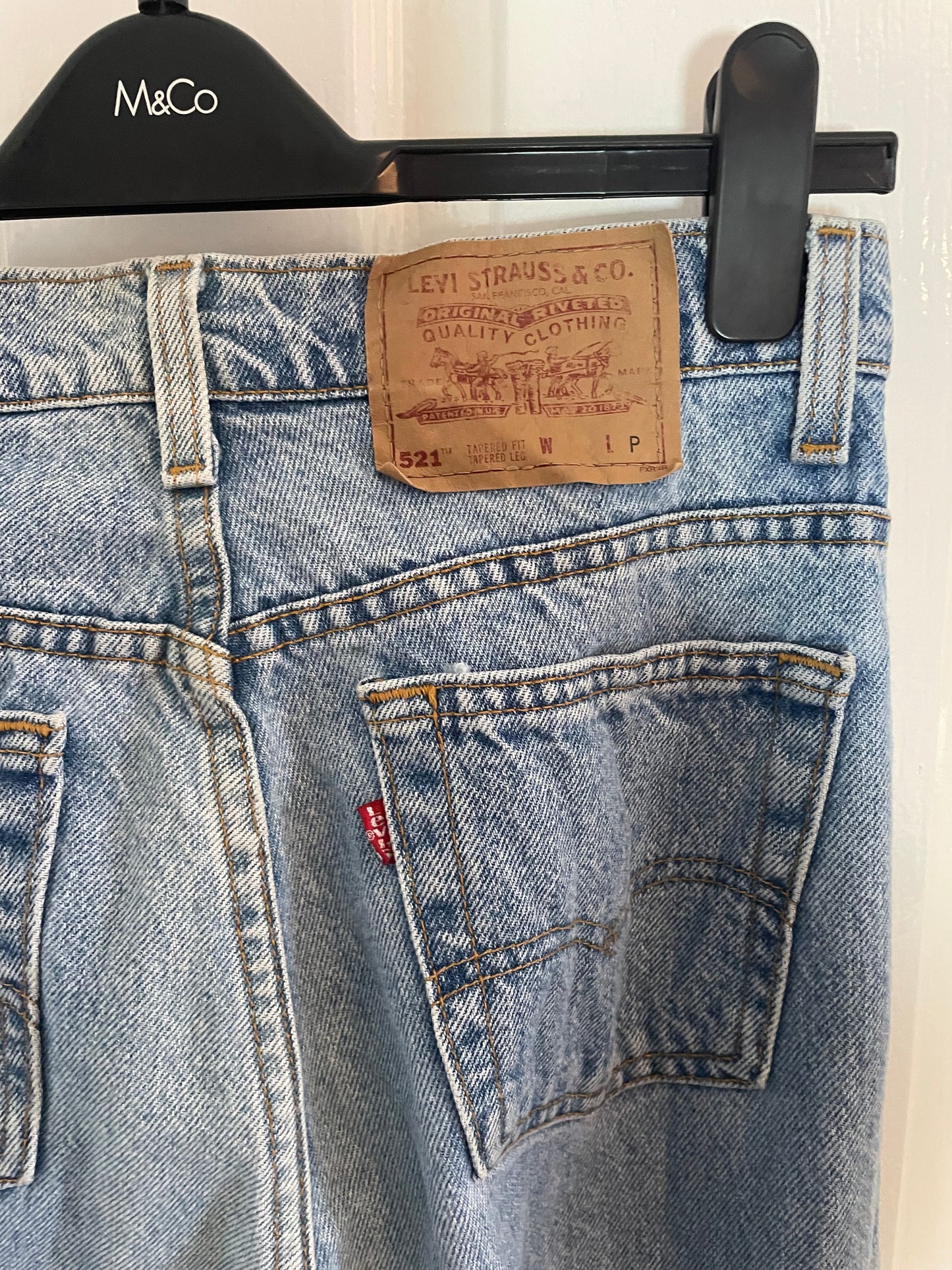 Women’s Levi’s High Waisted, Tapered Fit, Tapered Leg Petit Jeans