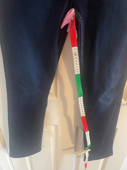 Women’s Regular Fit, Straight Leg, Mid Rise Lee Jeans