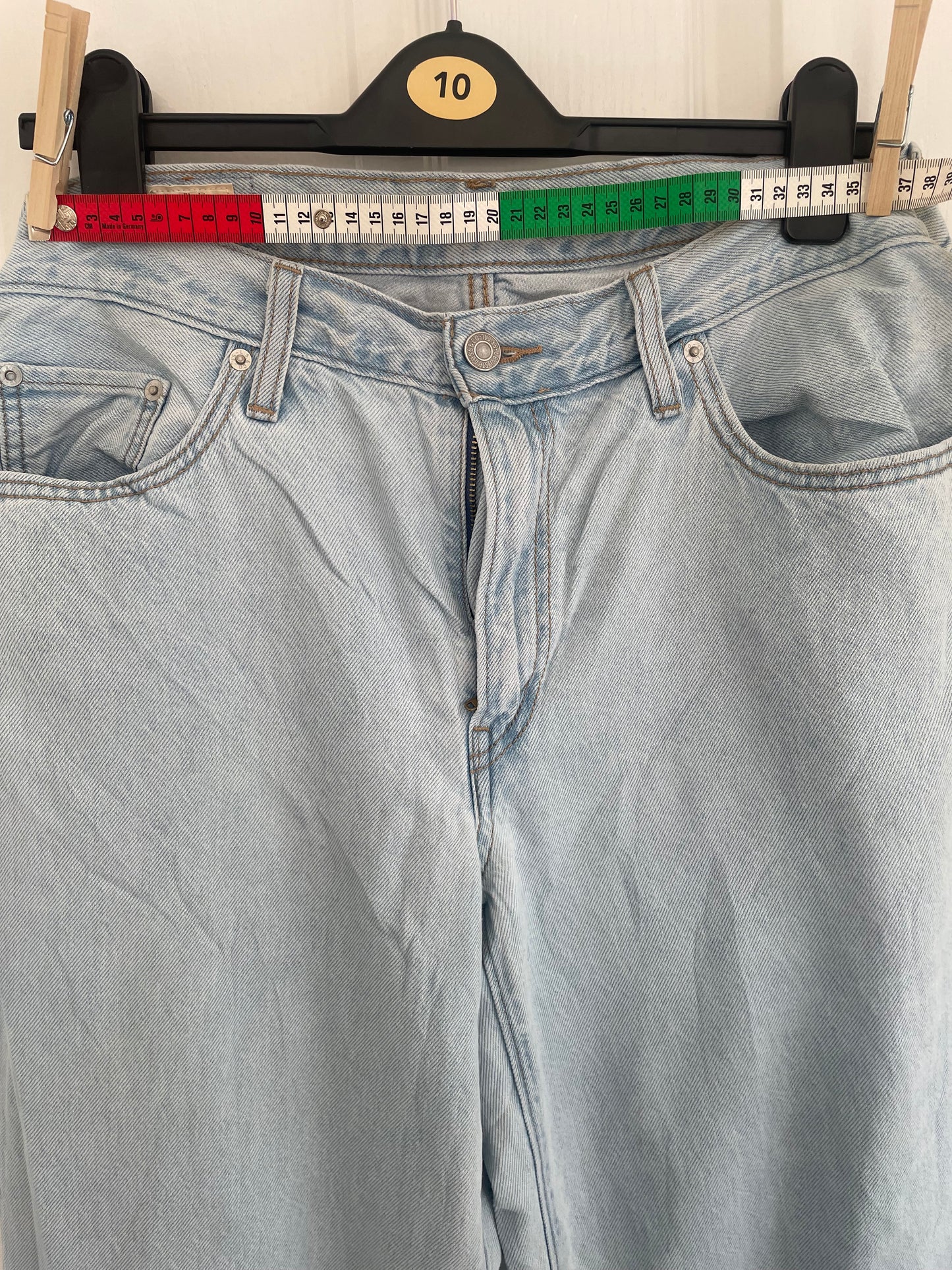 Women’s High Waisted, Straight Leg Levi’s Jeans