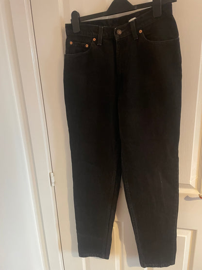 Women’s High Waisted, Slim Fit, Tapered Leg Levi’s Jeans