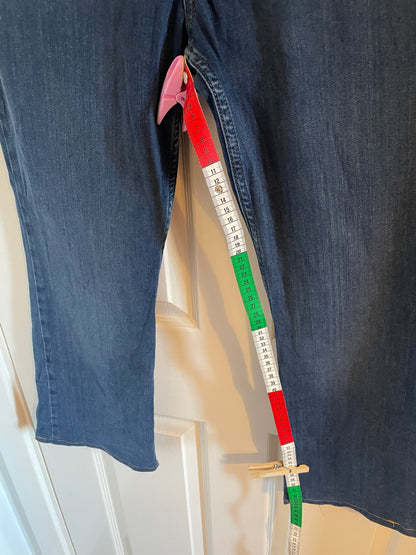 Women’s Straight Leg Lee Jeans