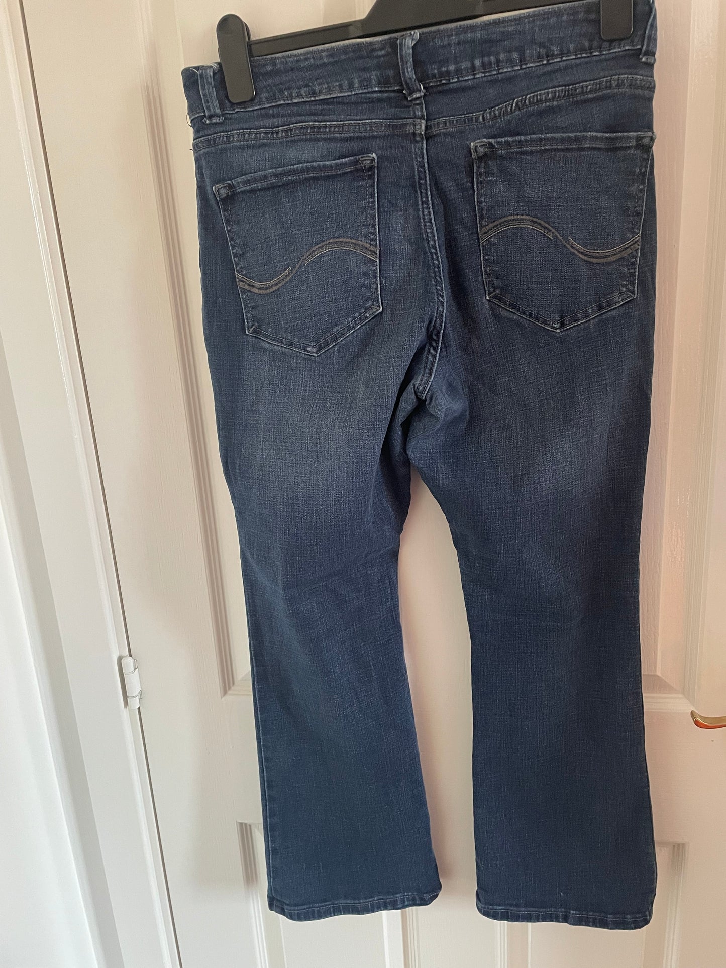 Women’s Modern Series, Curvy Fit Lee Jeans