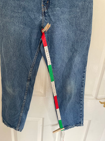 Women’s High Waited, Relaxed Fit, Tapered Leg Levi’s Jeans