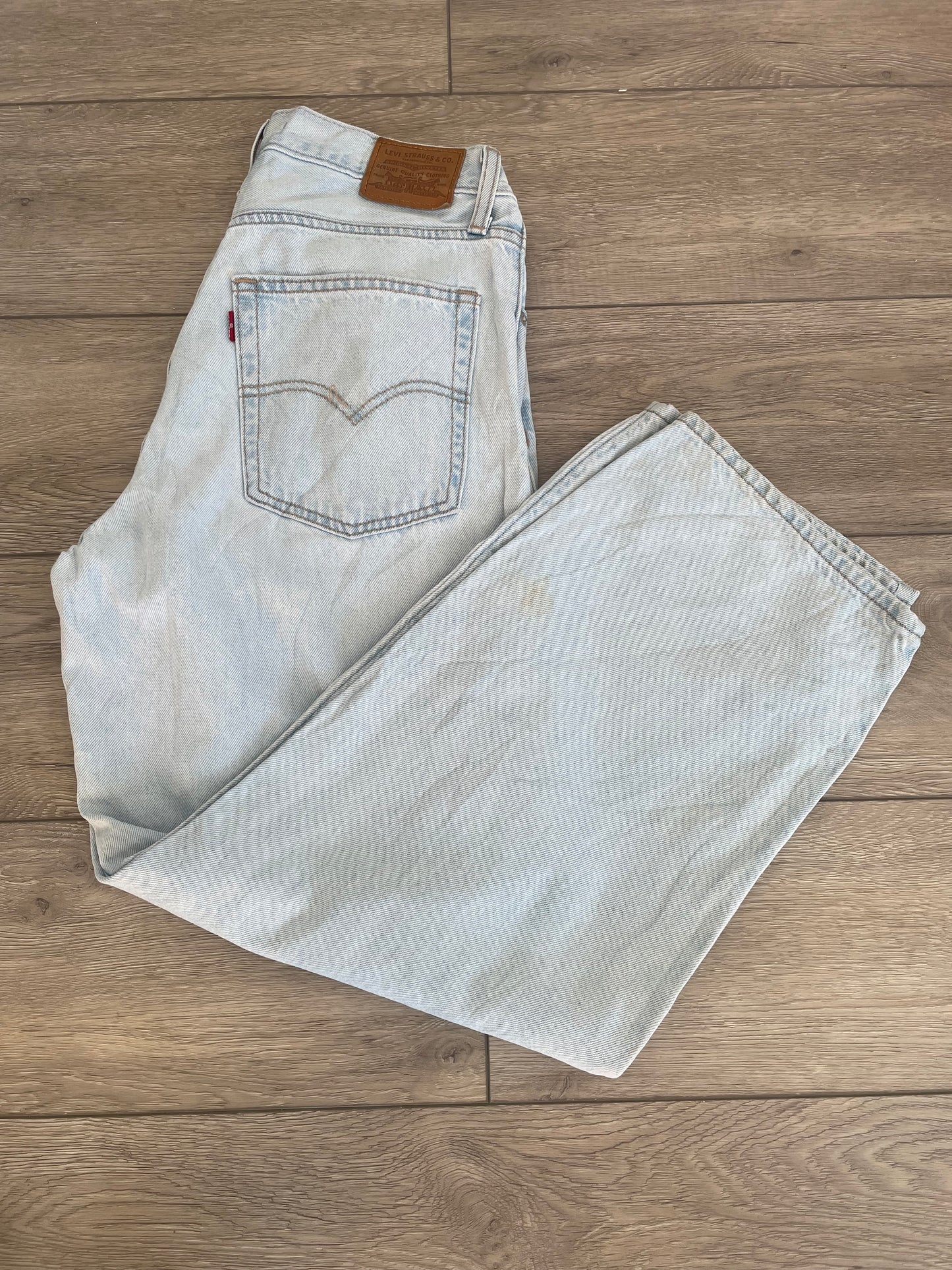 Women’s High Waisted, Straight Leg Levi’s Jeans