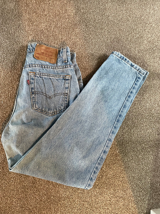 Women’s Levi’s High Waisted, Tapered Fit, Tapered Leg Petit Jeans