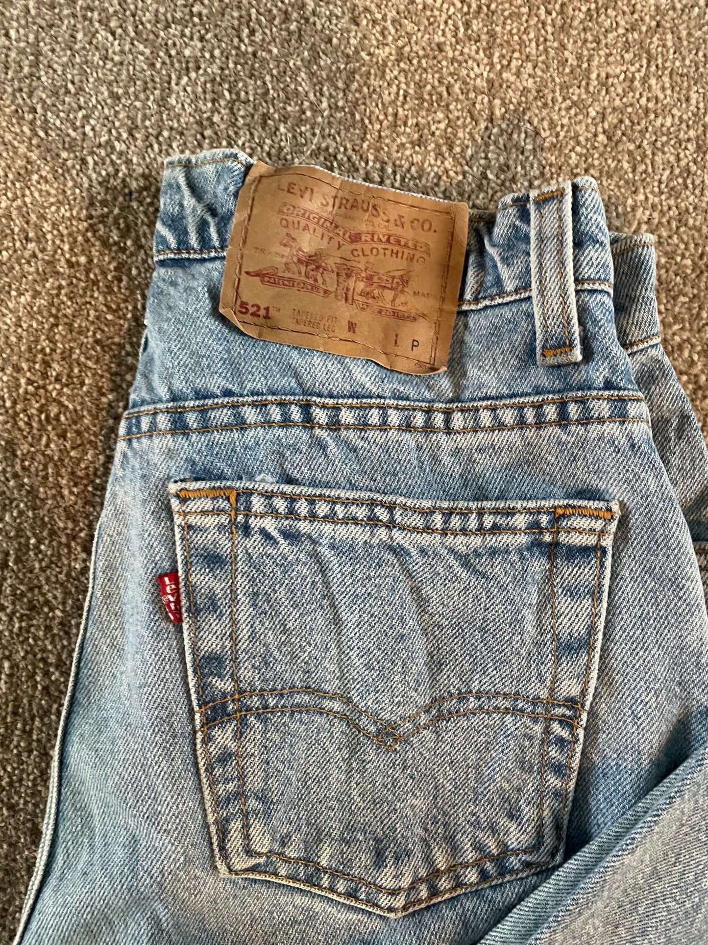 Women’s Levi’s High Waisted, Tapered Fit, Tapered Leg Petit Jeans
