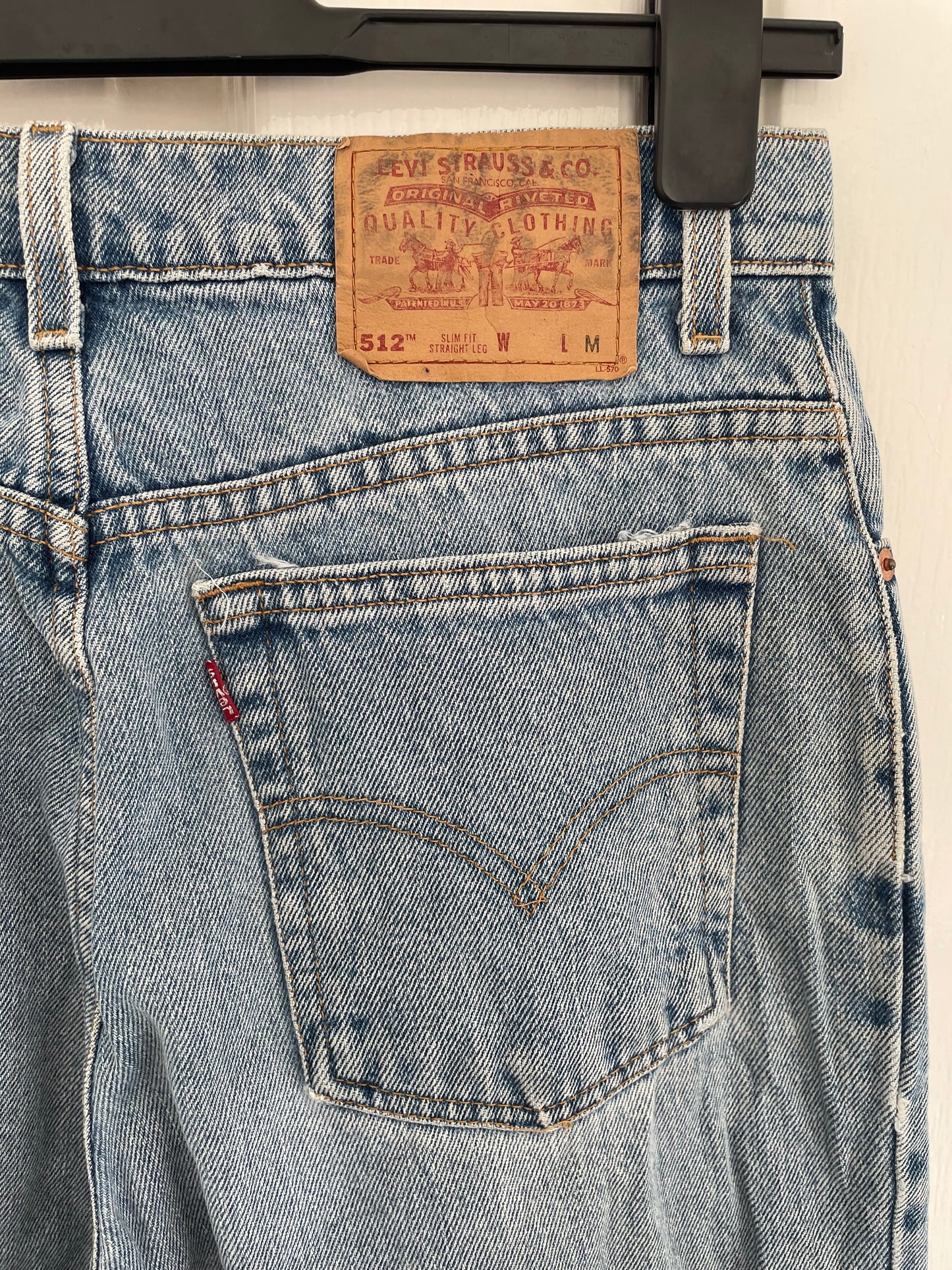 Women’s High Waisted, Slim fit, Straight Leg Levi’s Jeans