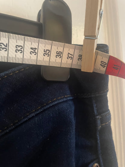 Women’s Regular Fit, Straight Leg, Mid Rise Lee Jeans