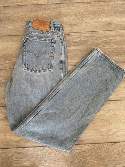 Women’s High Waisted, Slim fit, Straight Leg Levi’s Jeans