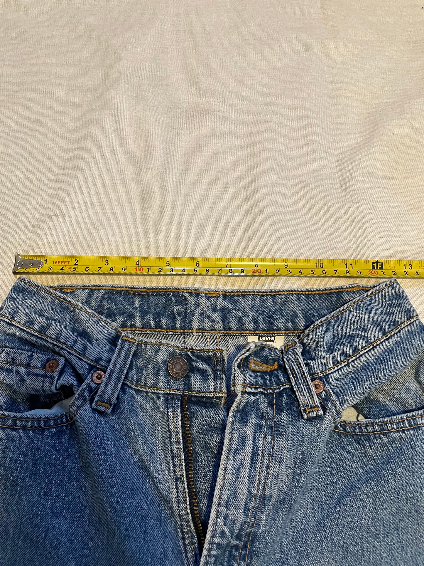 Women’s Levi’s Tapered Leg Jeans
