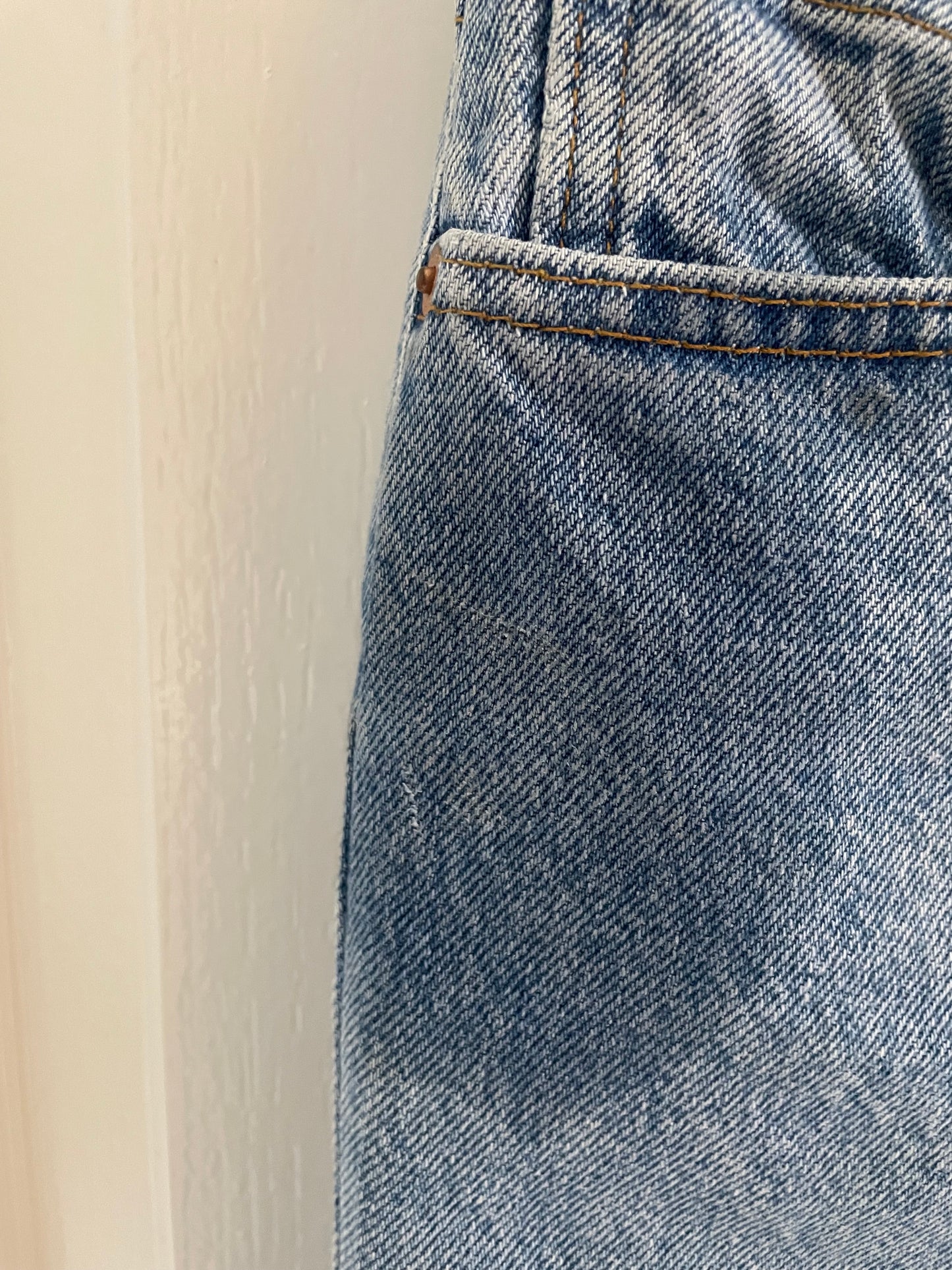 Women’s Levi’s High Waisted, Tapered Fit, Tapered Leg Petit Jeans