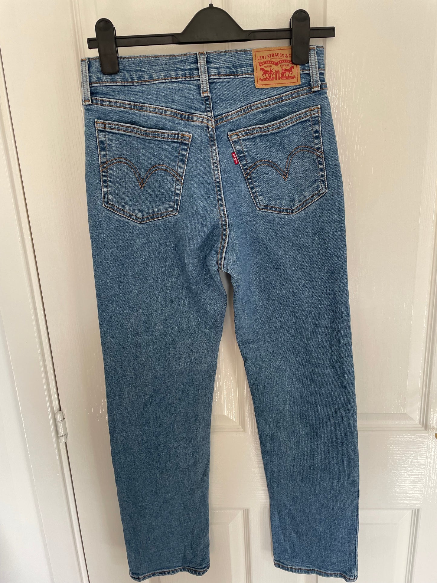 Women’s High Waisted, Wedgie Straight Levi’s Jeans