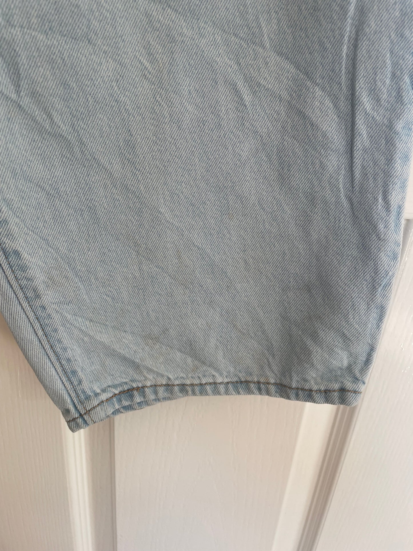 Women’s High Waisted, Straight Leg Levi’s Jeans