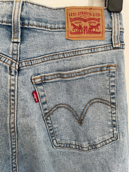 Women’s High Waisted, Wedgie Straight Levi’s Jeans