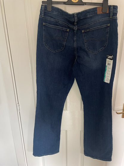 Women’s Regular Fit, Bootcut, Midrise Lee Jeans