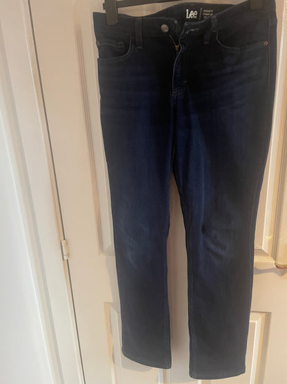 Women’s Regular Fit, Straight Leg, Mid Rise Lee Jeans
