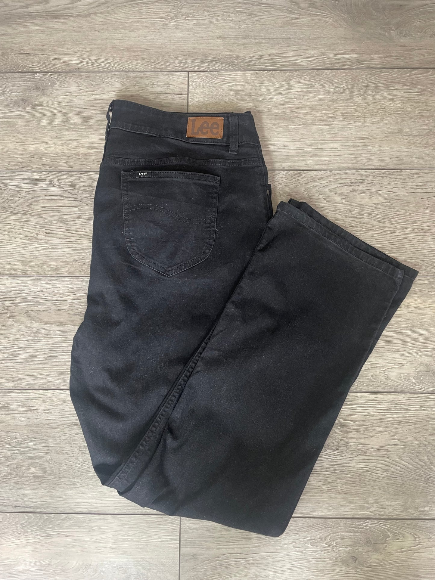 Women’s Regular Fit, Bootcut, Mid Rise Lee Jeans