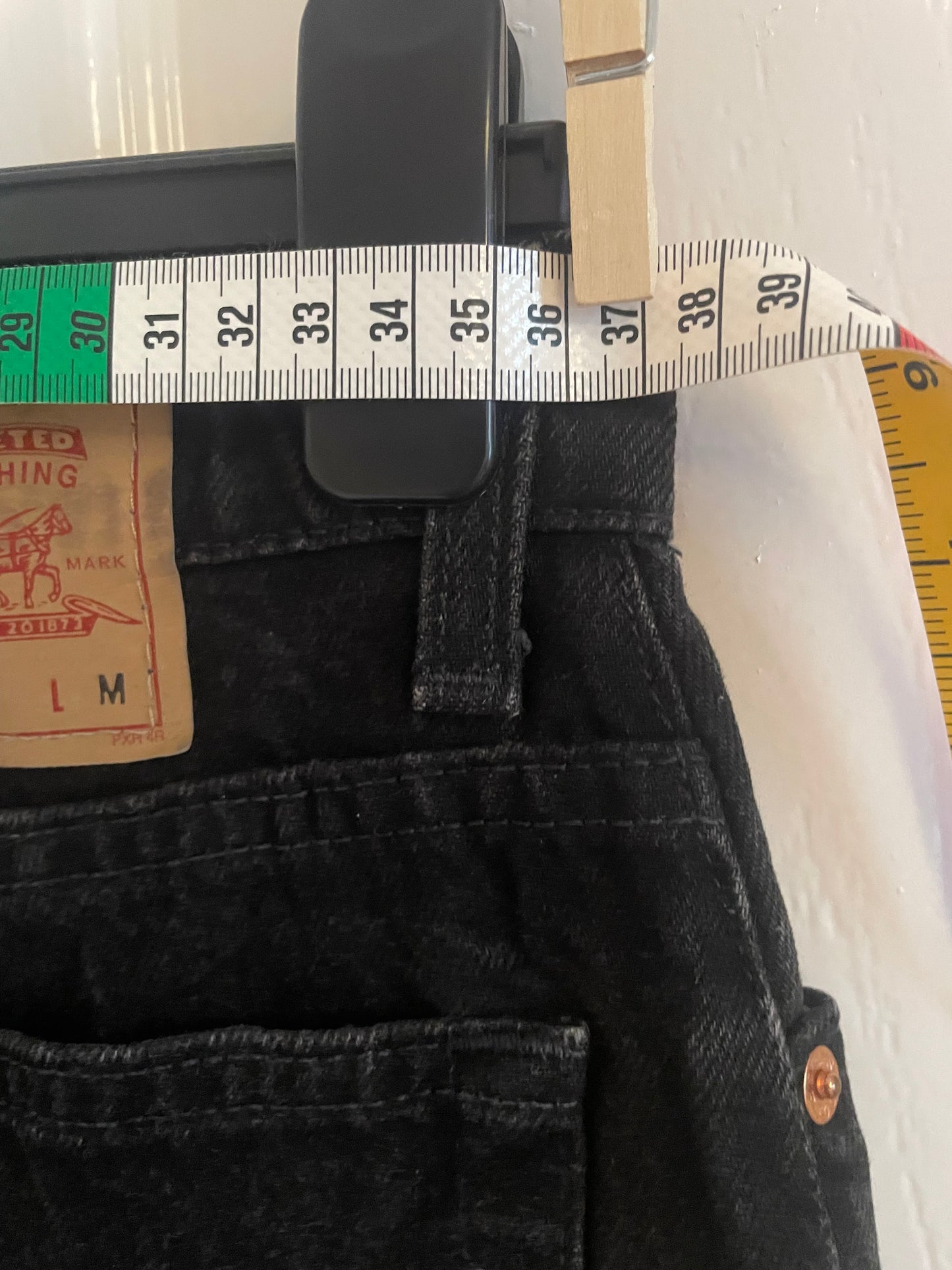 Women’s High Waisted, Slim Fit, Tapered Leg Levi’s Jeans