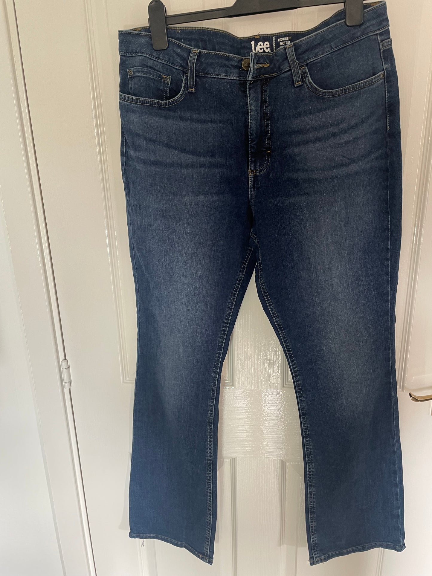 Women’s Regular Fit, Bootcut, Midrise Lee Jeans