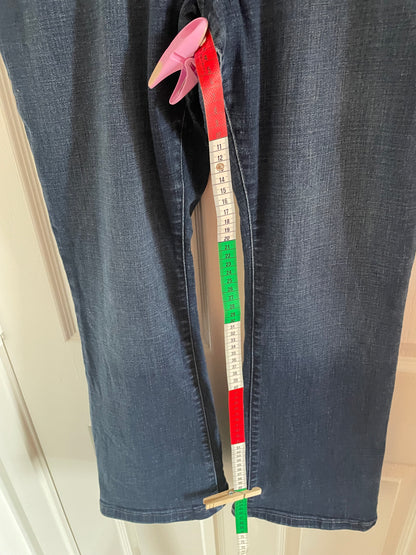 Women’s Modern Series, Curvy Fit Lee Jeans