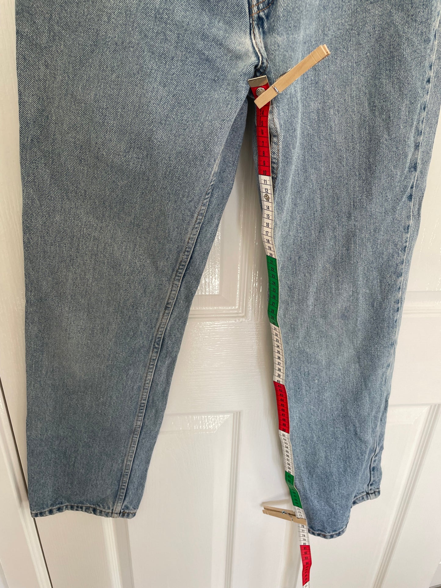 Women’s High Waisted, Slim fit, Straight Leg Levi’s Jeans