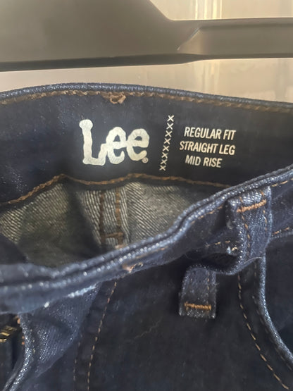 Women’s Regular Fit, Straight Leg, Mid Rise Lee Jeans