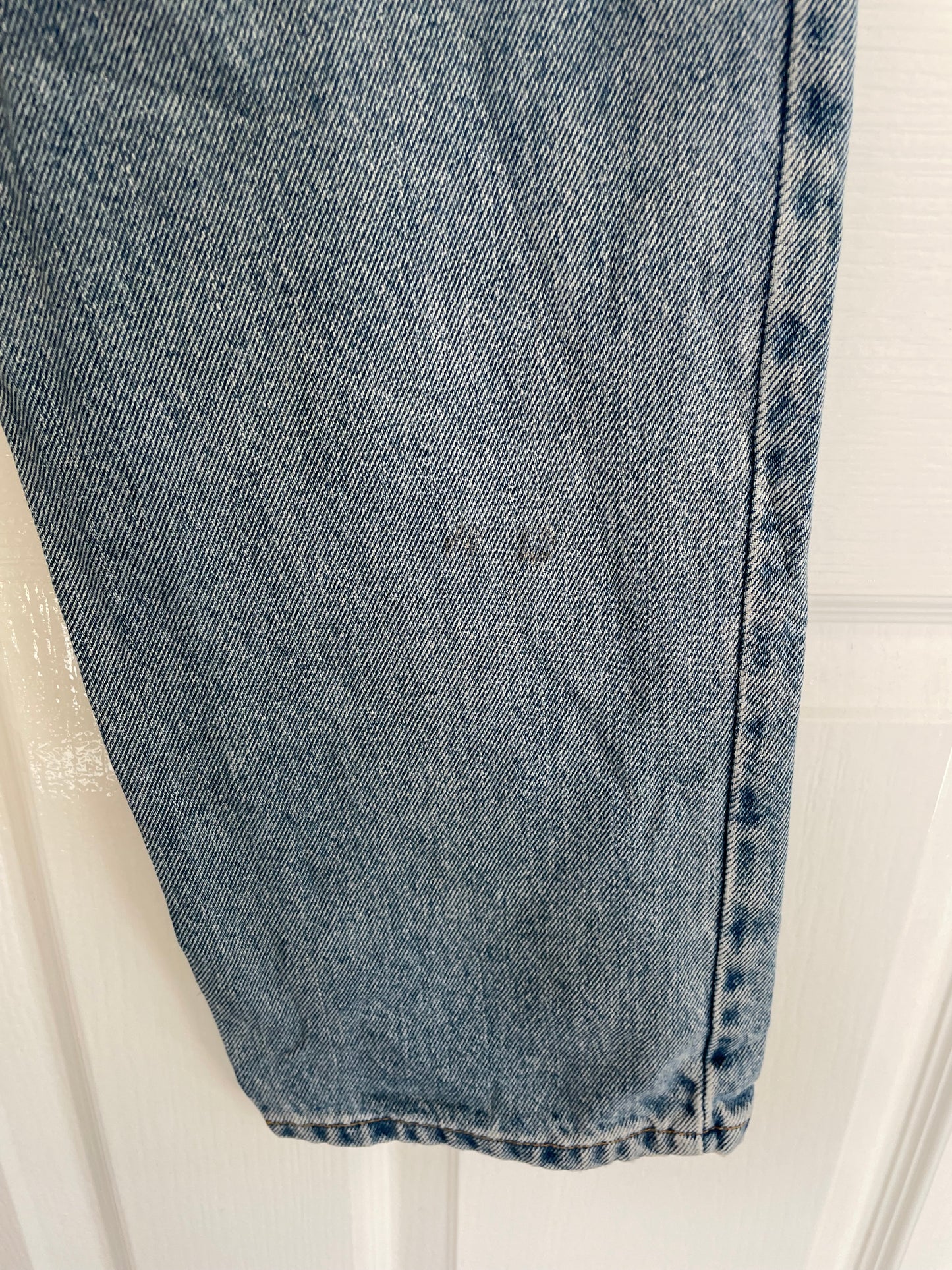 Women’s High Waisted, Slim fit, Straight Leg Levi’s Jeans