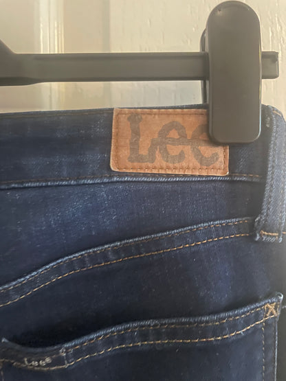 Women’s Regular Fit, Straight Leg, Mid Rise Lee Jeans