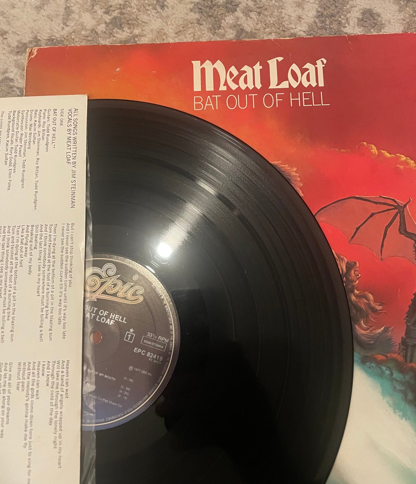 Meat Loaf – Bat Out of Hell (1977 UK Pressing – Epic EPC 82419) LP + Lyric Insert