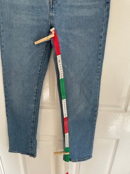 Women’s High Waisted, Wedgie Straight Levi’s Jeans